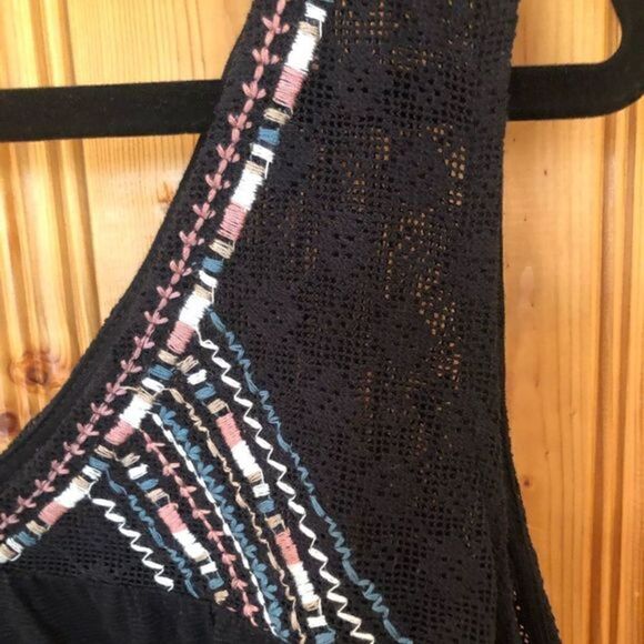 Women’s Peek-a-Boo Top size 1X - Picture 5 of 13